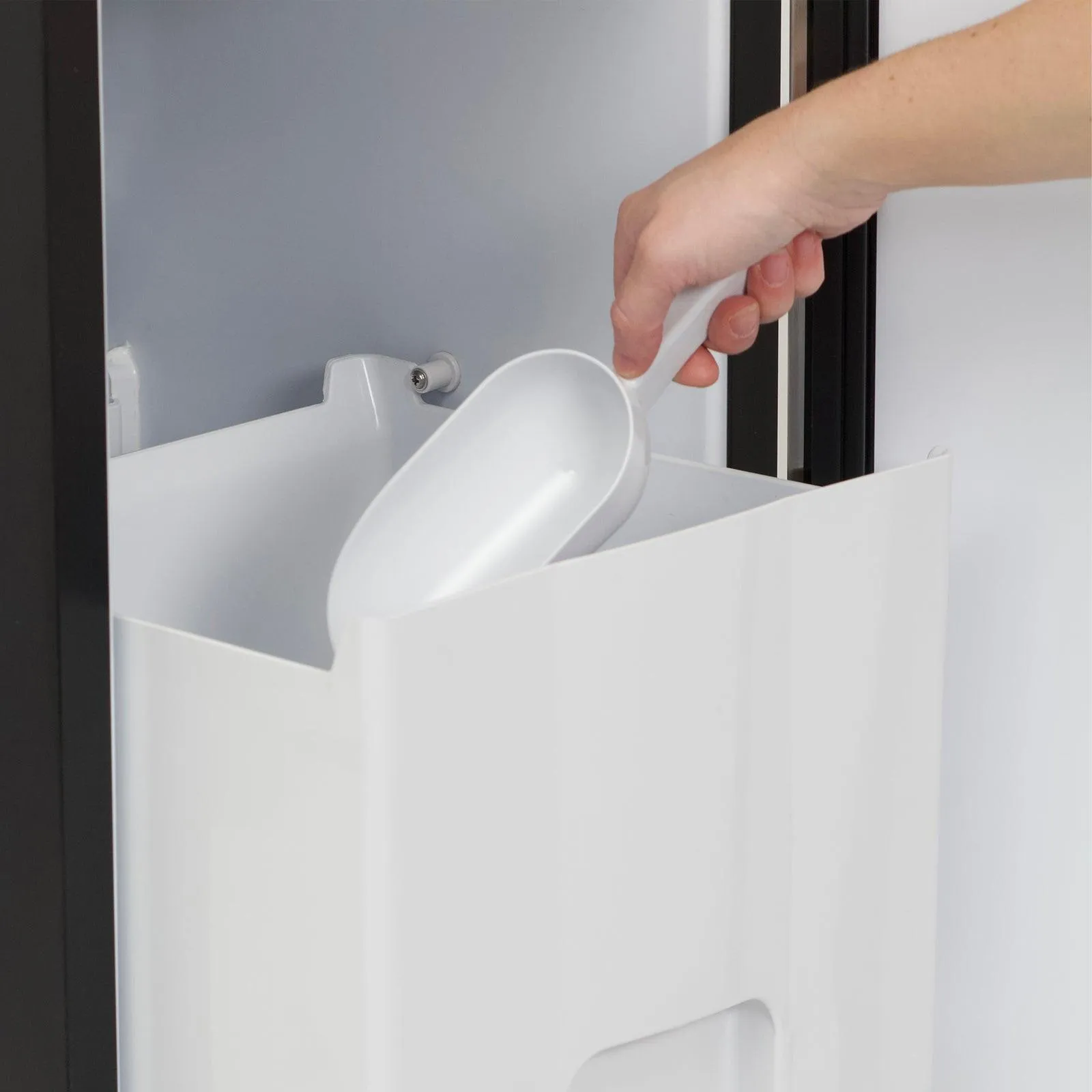 Avanti IME49U3SIS Avanti Elite Built-In Or Freestanding Ice Maker. 15 - Stainless Steel / 49 Lbs