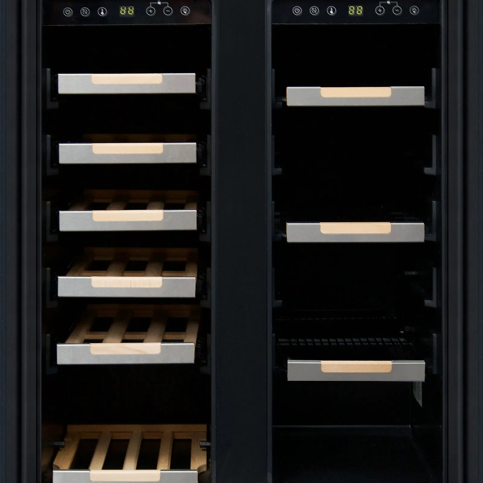 Avanti WBE1956Z3S Avanti Elite Side By Side Wine And Beverage Cooler - Stainless Steel / 19 Bottles / 56 12 Oz. Cans