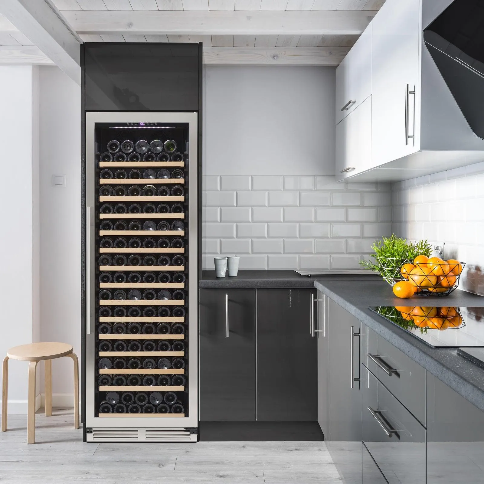 Avanti WCD176SZ3S Avanti Designer Series Wine Cooler. 165 Bottle Capacity - Stainless Steel / 165 Bottles