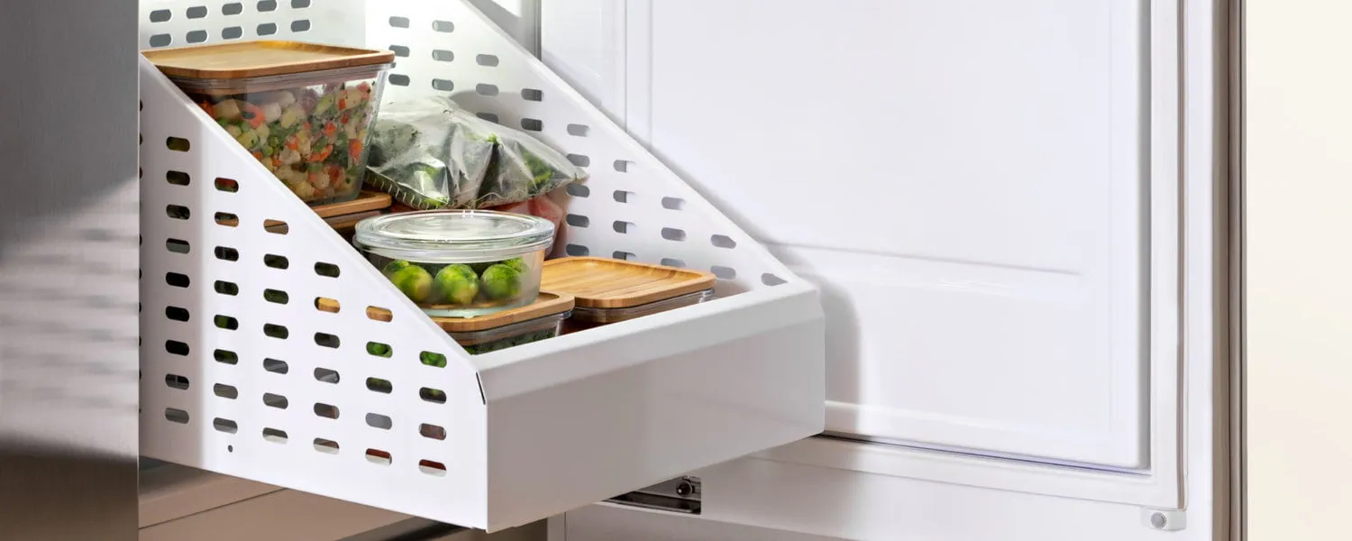 Bertazzoni REF30FCIPRR 30 Built-In Freezer Column Panel Ready - White