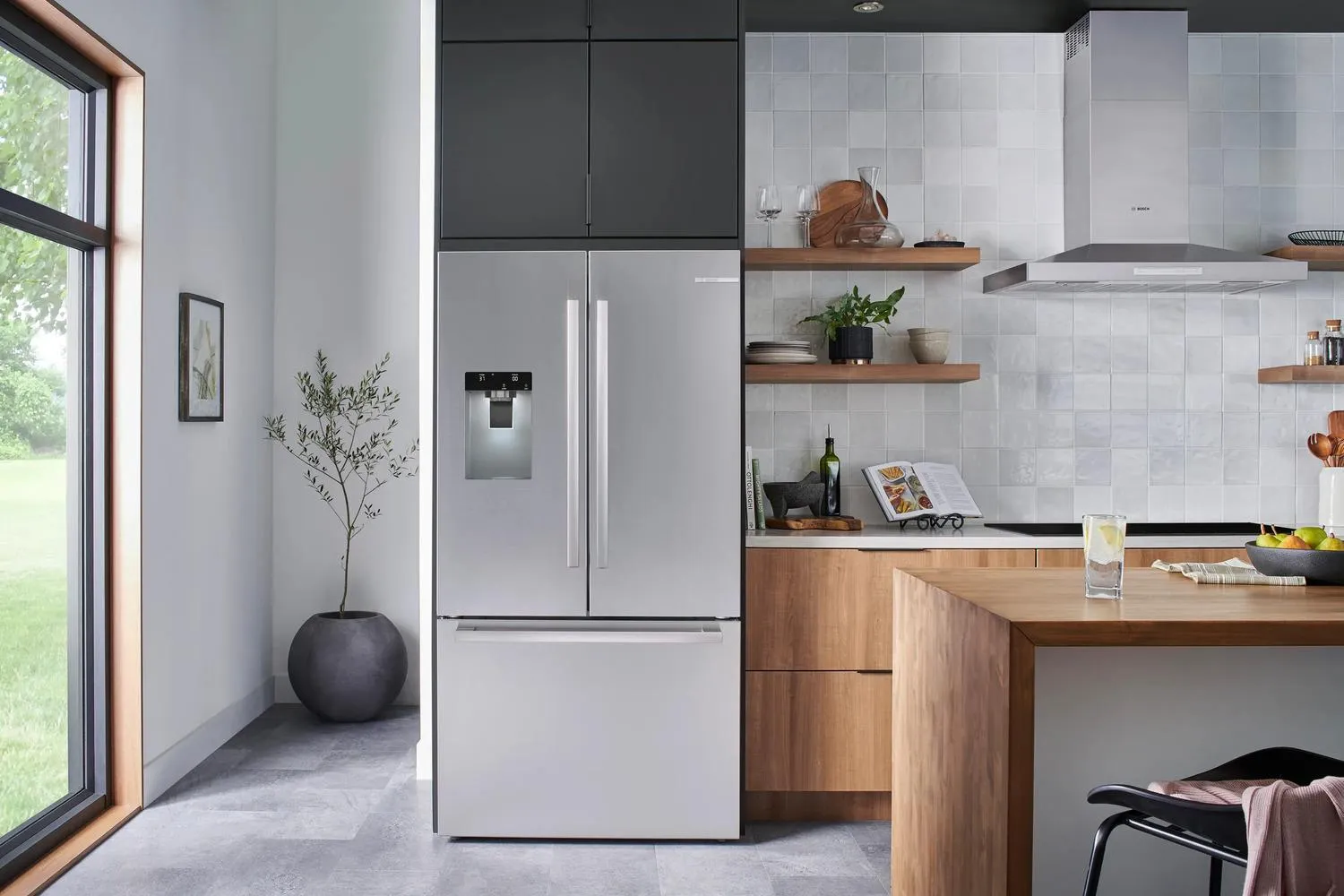 Bosch B36FD52SNS 500 Series French Door Bottom Mount Refrigerator 36 Stainless Steel (With Anti-Fingerprint)
