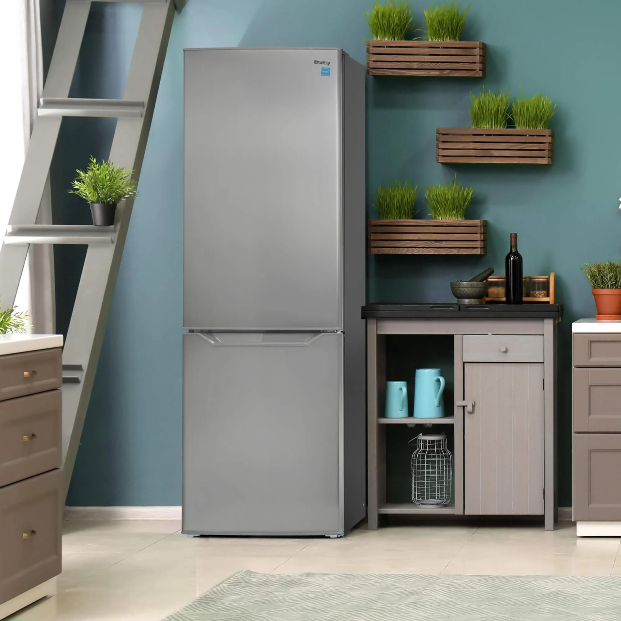 Danby DBMF100B1SLDB Danby 10 Cu Ft Bottom Mount Refrigerator