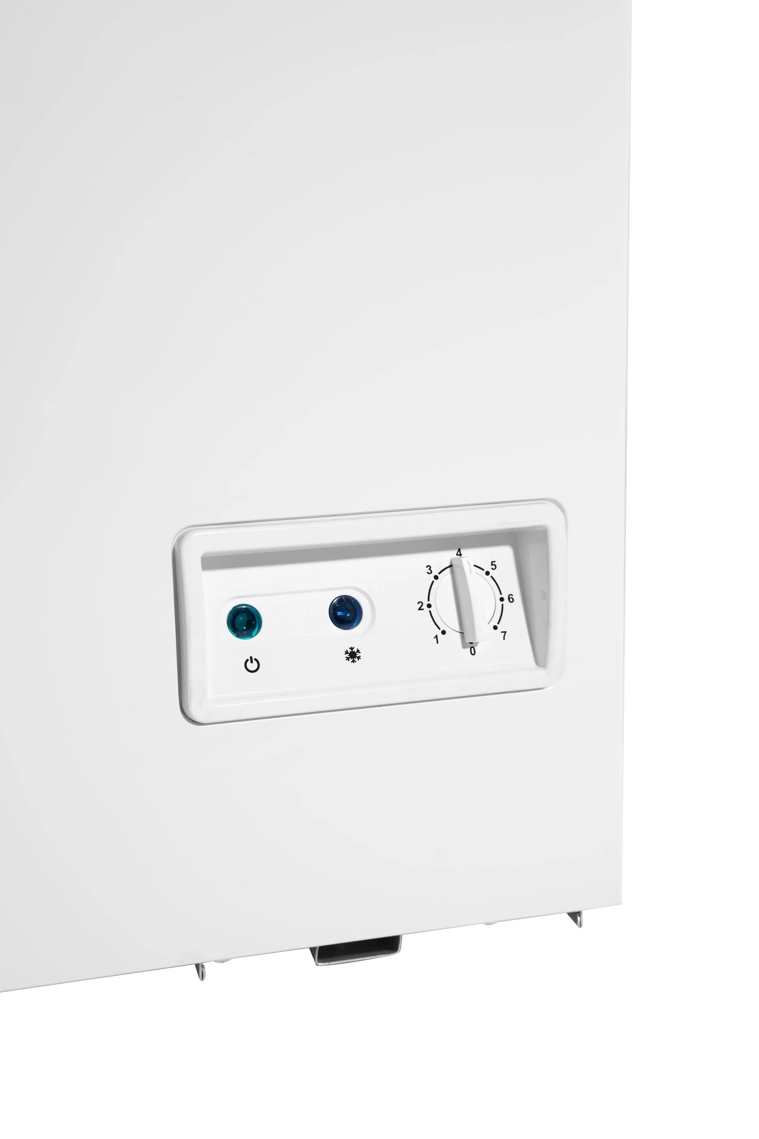 Danby DCF035A5WDB Danby 3.5 Cu. Ft. Chest Freezer In White