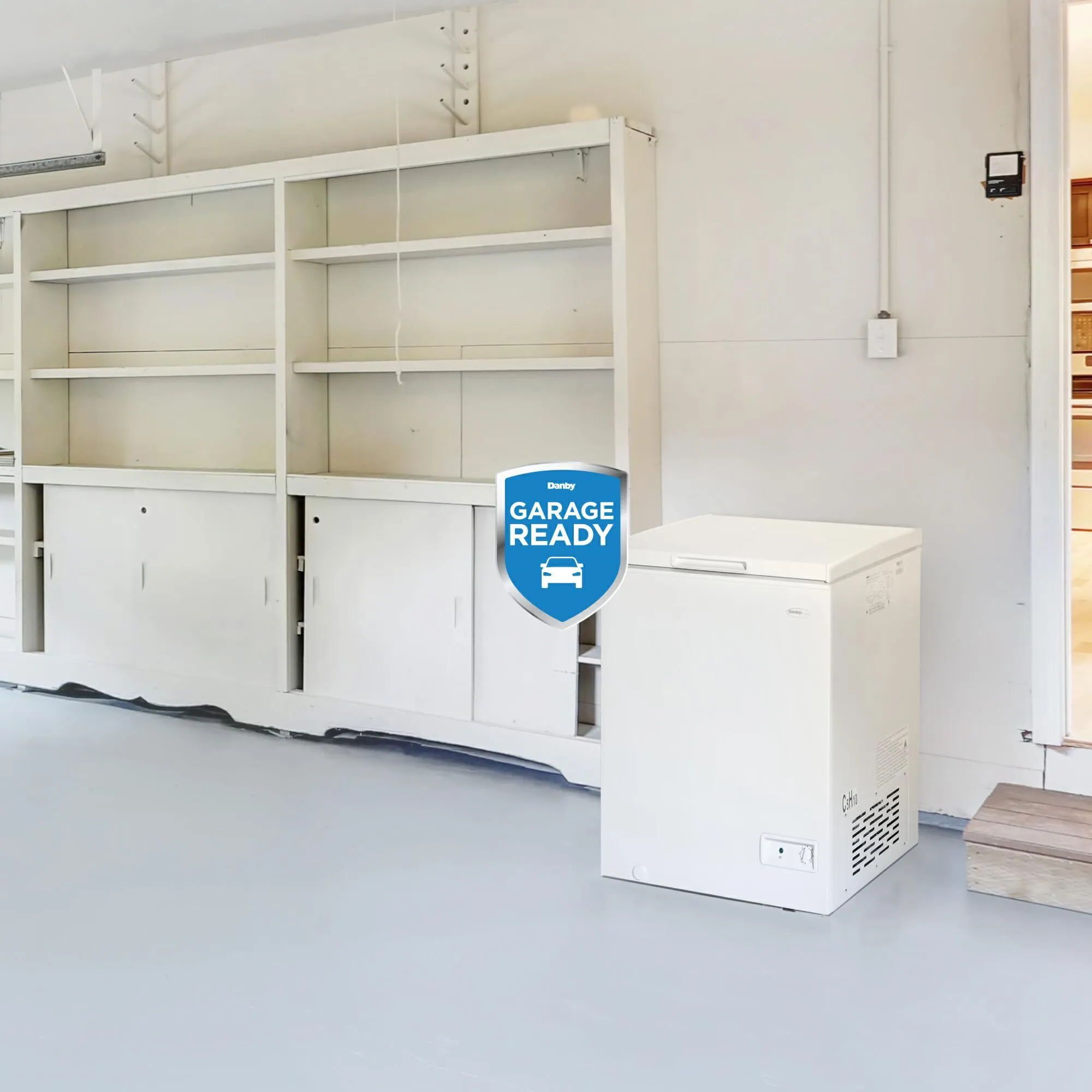 Danby DCF050A6WM Danby 5.0 Cu. Ft. Square Model Chest Freezer Doe
