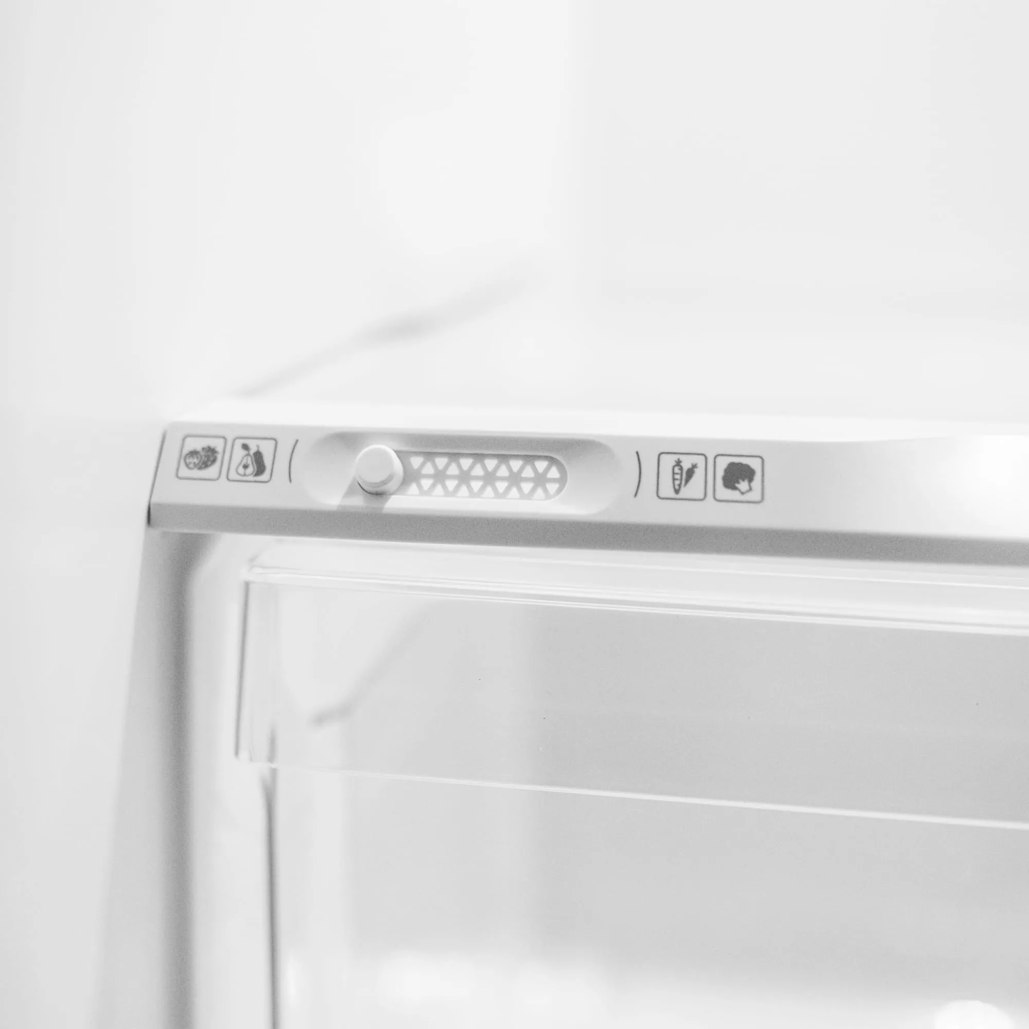 Danby DFF176B1WDB Danby 18 Cu. Ft. Top Mount Refrigerator In White