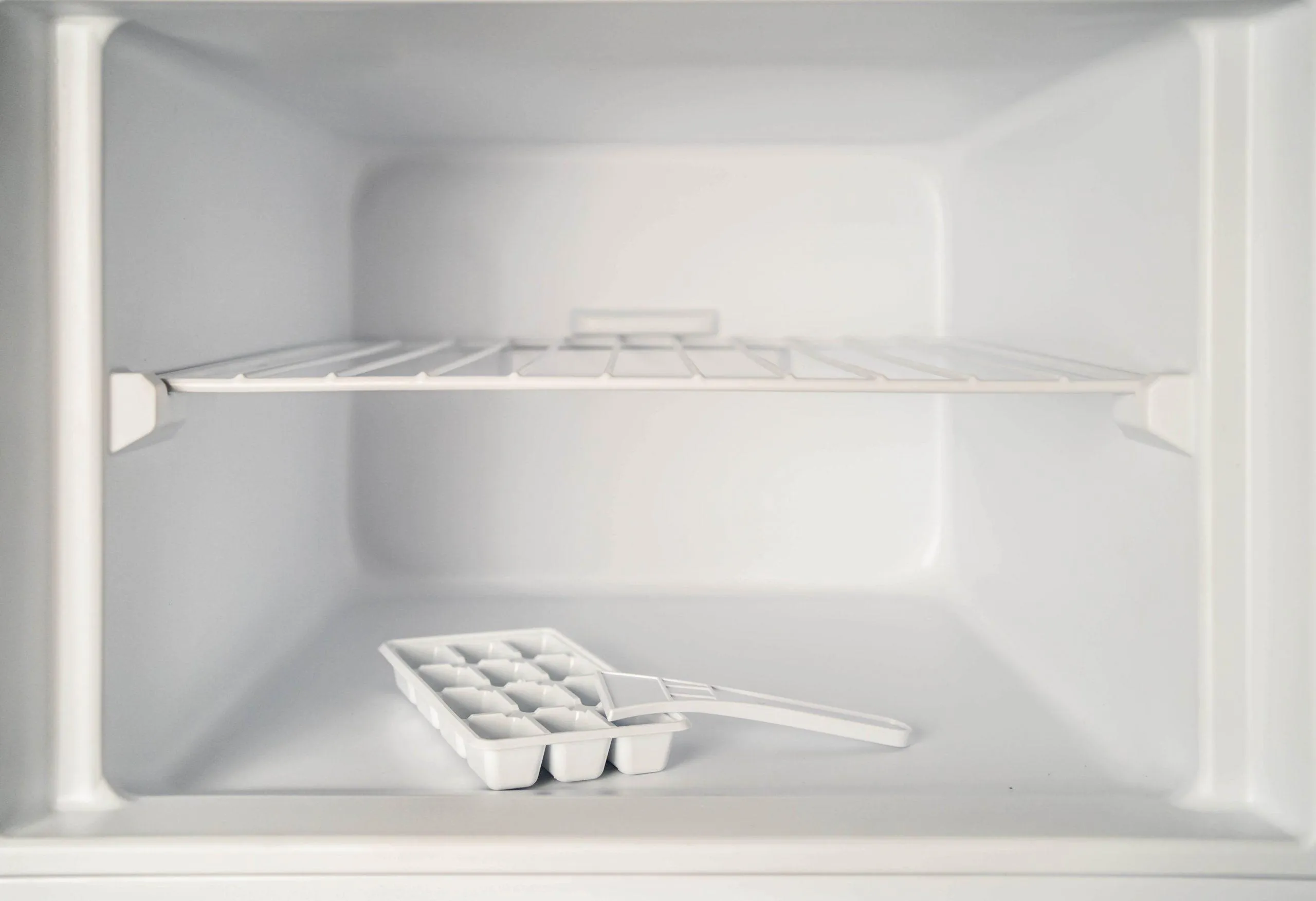 Danby DPF074V1WDB6 Danby 7.4 Cu Ft Top Mount Refrigerator