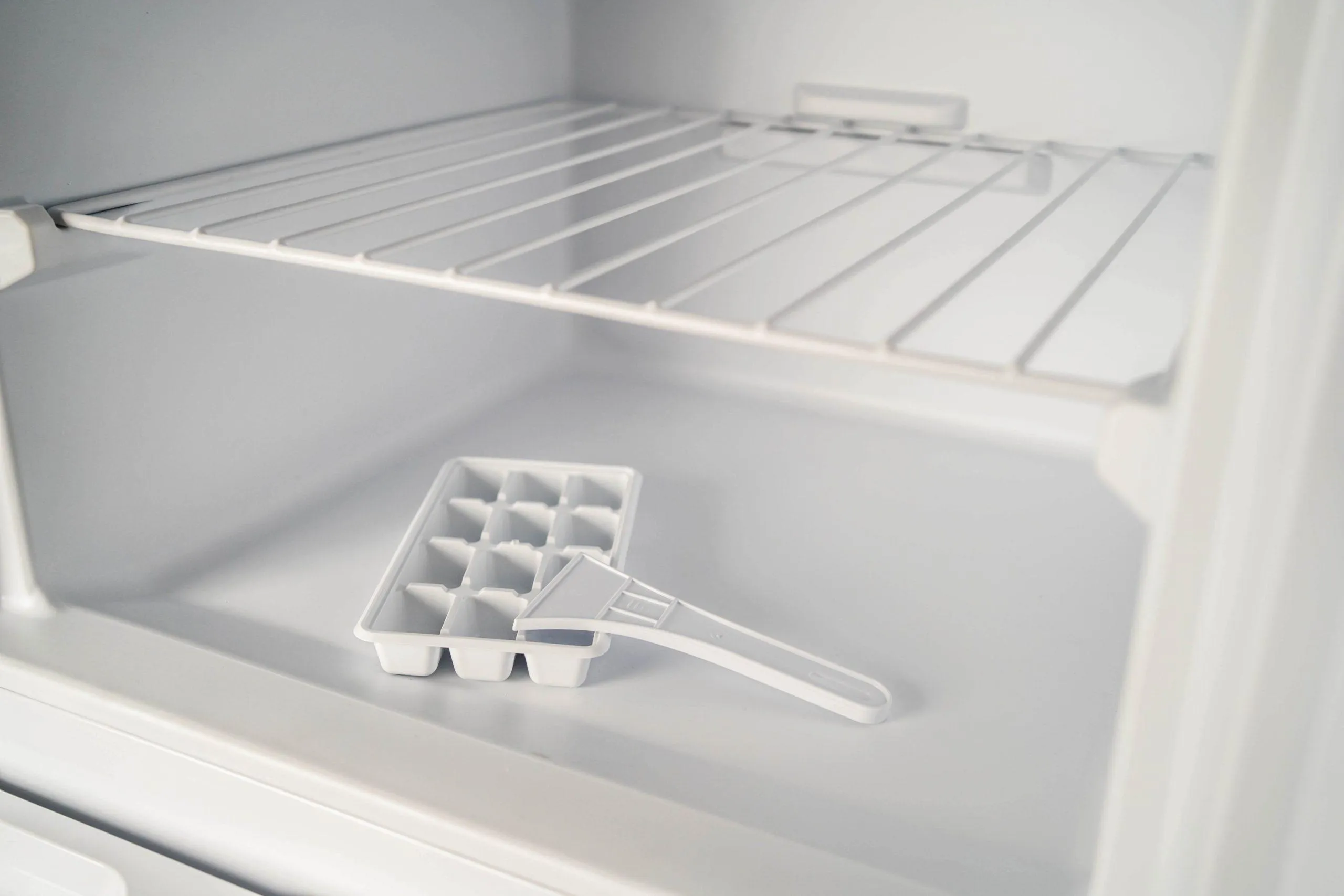 Danby DPF074V1WDB6 Danby 7.4 Cu Ft Top Mount Refrigerator