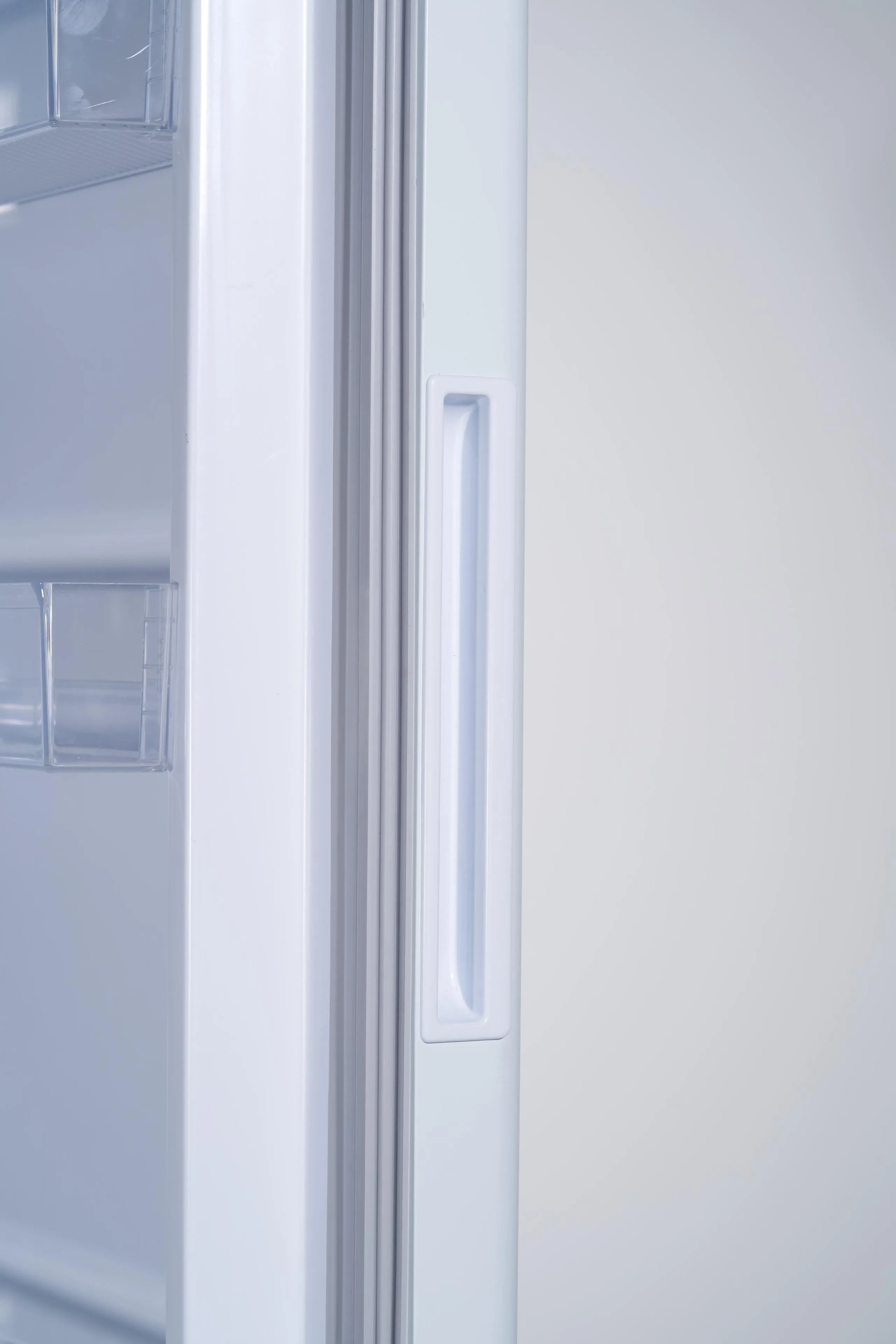 Danby DUF140A1WDB Danby 14.0 Cu. Ft .Frost Free Convertible Upright Freezer