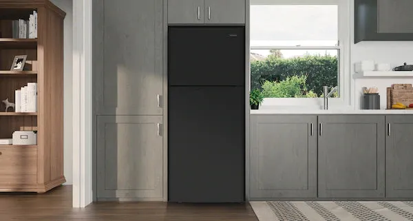 Frigidaire FFHT1822UB Frigidaire 17.6 Cu. Ft. Top Freezer Refrigerator