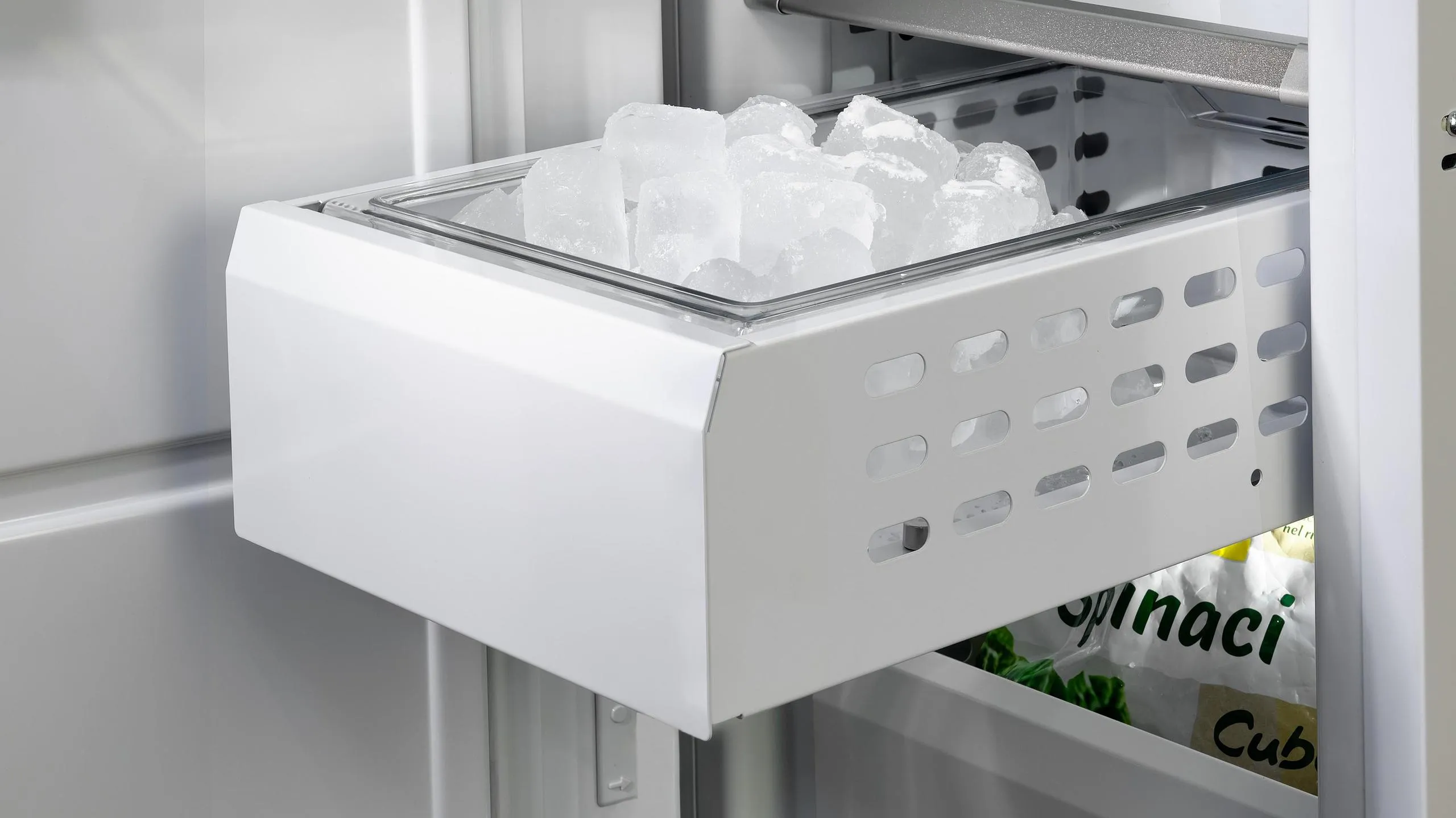 Fulgor Milano F7IFC18O1L 18 Built-In Freezer Column