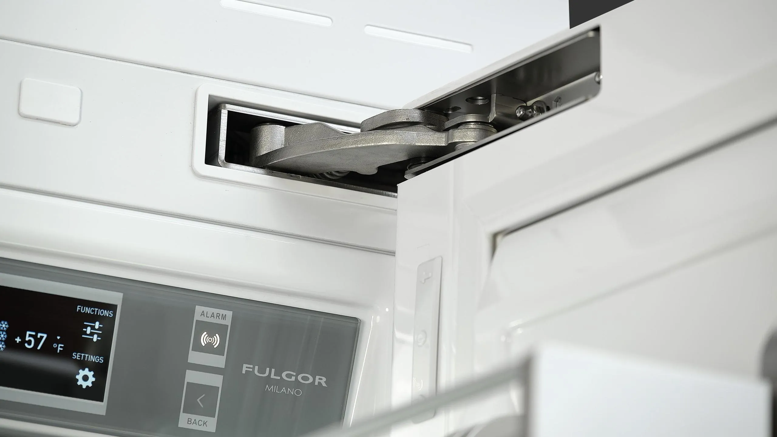 Fulgor Milano F7IFC18O1R 18 Built-In Freezer Column