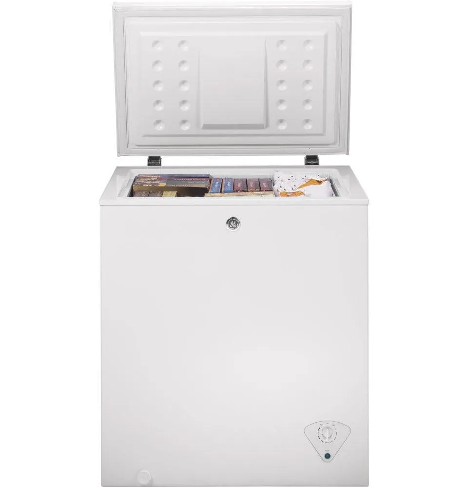 Ge Appliances FCM5SKWW Ge 5.0 Cu. Ft. Manual Defrost Chest Freezer