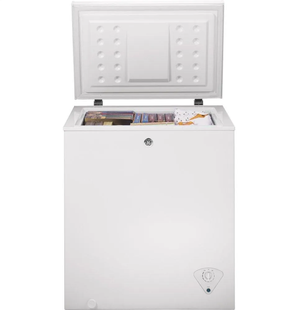 Ge Appliances FCM5STWW Ge 5.0 Cu. Ft. Manual Defrost Chest Freezer