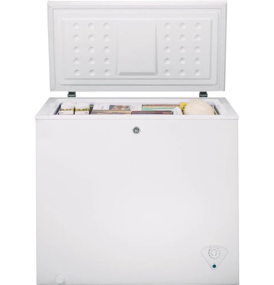 Ge Appliances FCM7SKWW Ge 7.0 Cu. Ft. Manual Defrost Chest Freezer
