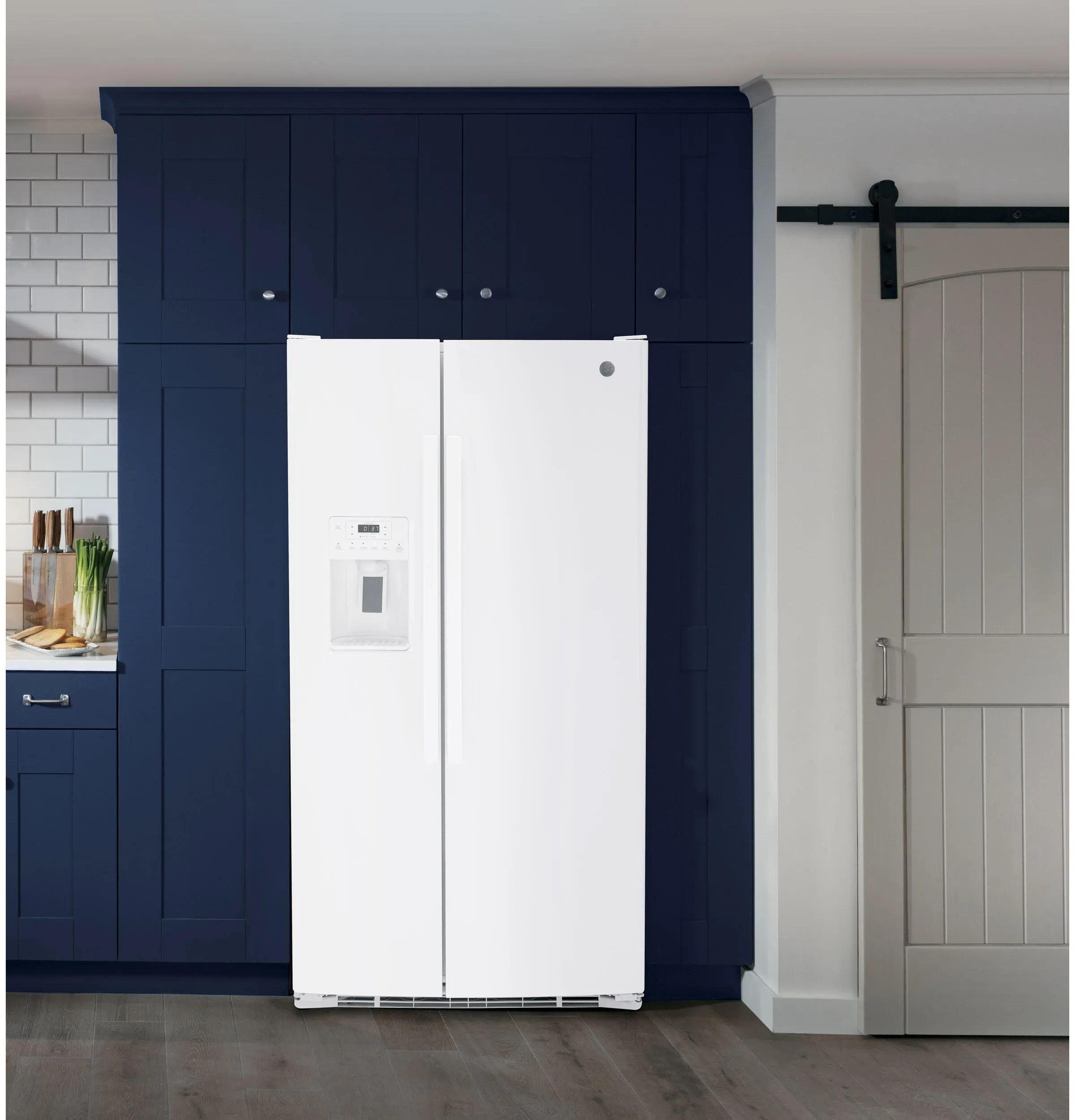 Ge Appliances GSS25GGPWW Ge 25.3 Cu. Ft. Side-By-Side Refrigerator