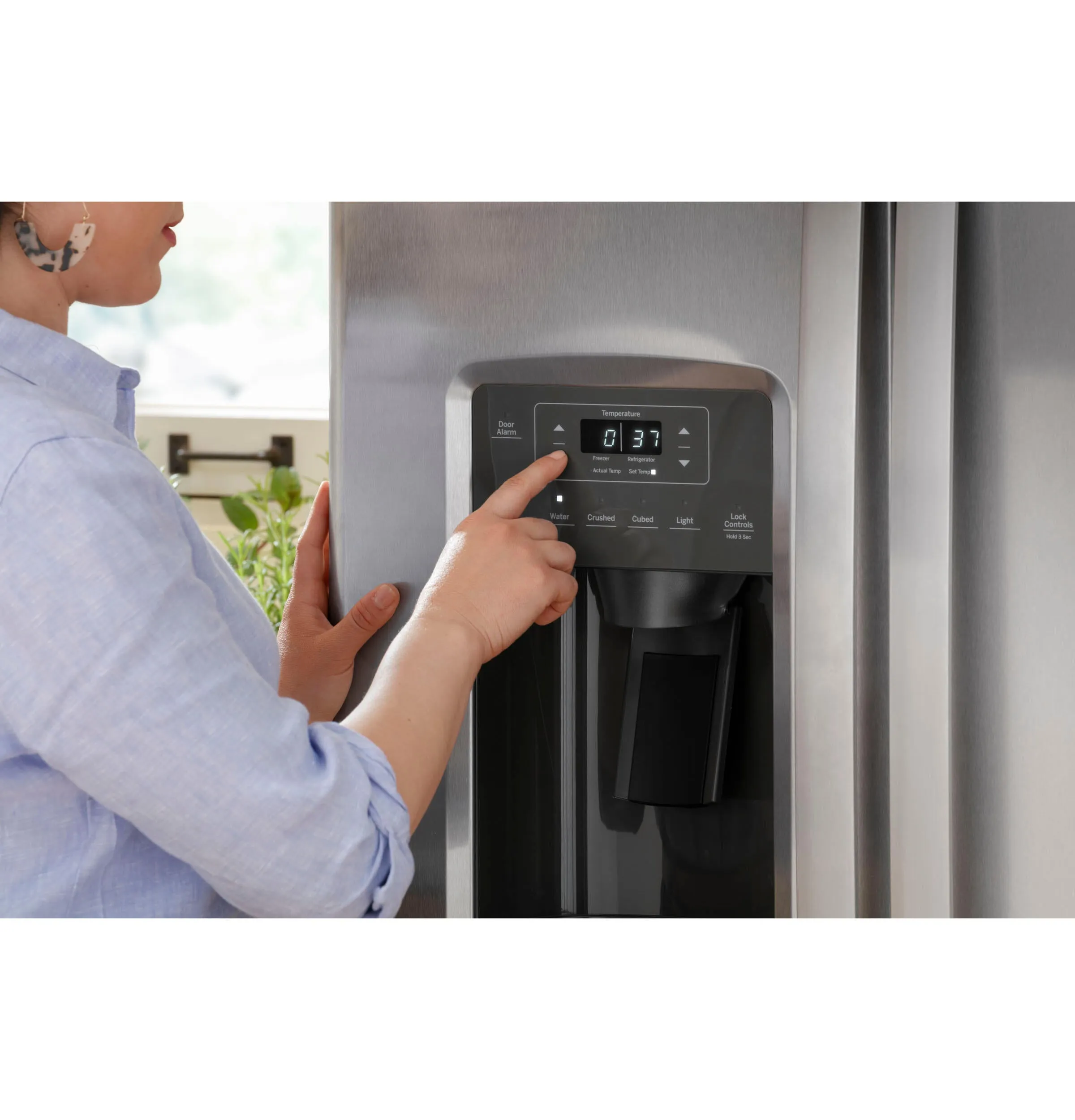 Ge Appliances GSS25GGPWW Ge 25.3 Cu. Ft. Side-By-Side Refrigerator