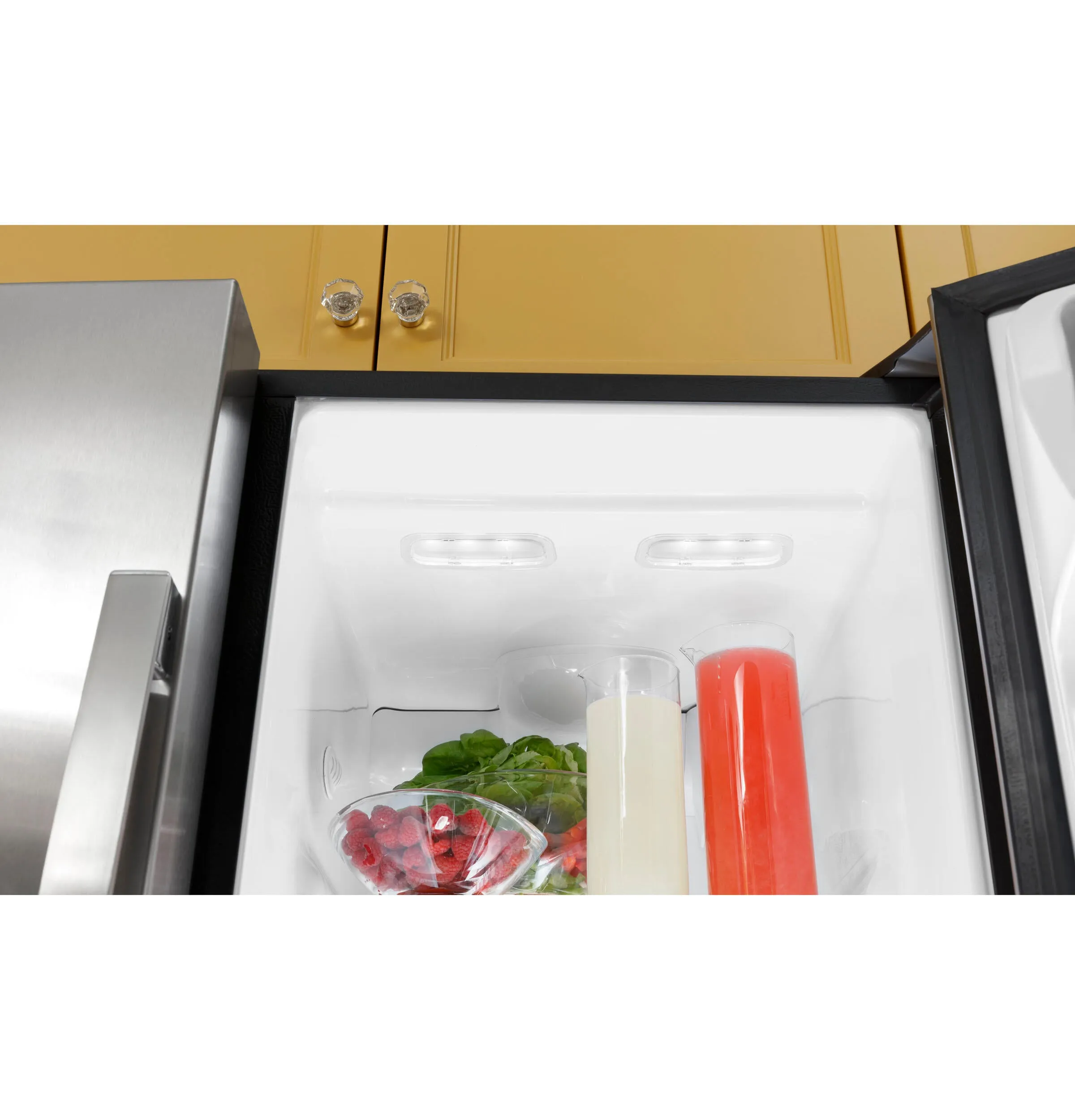 Ge Appliances GSS25GGPWW Ge 25.3 Cu. Ft. Side-By-Side Refrigerator