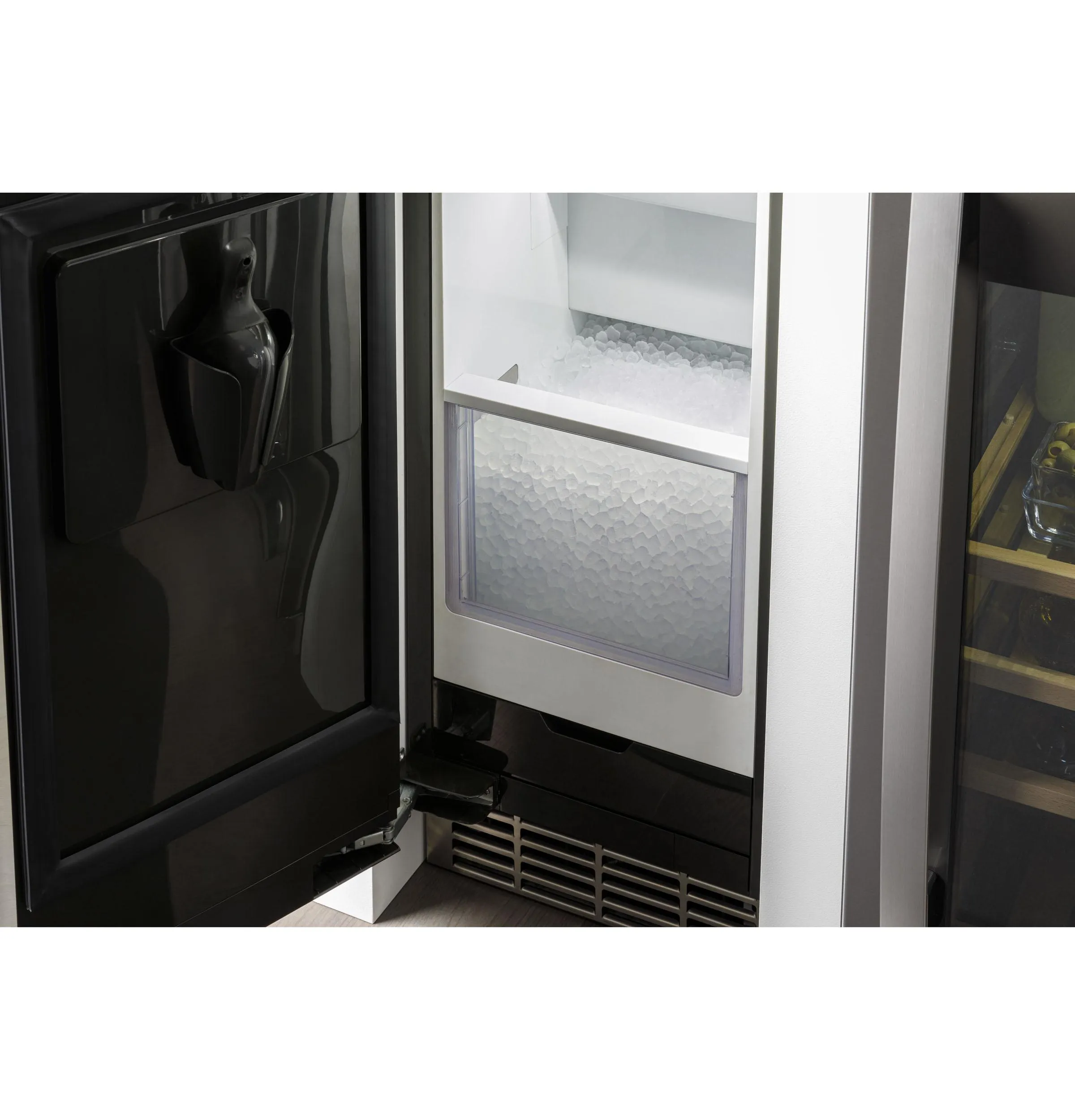 Ge Appliances UNC15NPRII Ice Maker 15-Inch - Nugget Ice