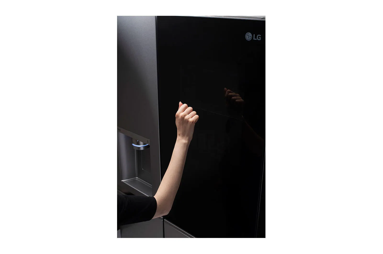 Lg LRSOS2706S 27 Cu. Ft. Side-By-Side Instaview&#8482; Refrigerator
