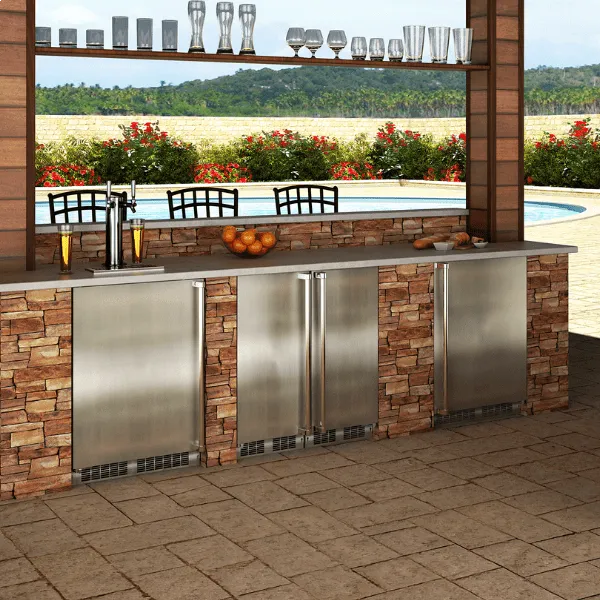 Marvel MOCR215SS01A 15-In Outdoor Built-In Crescent Ice Machine With Door Style - Stainless Steel