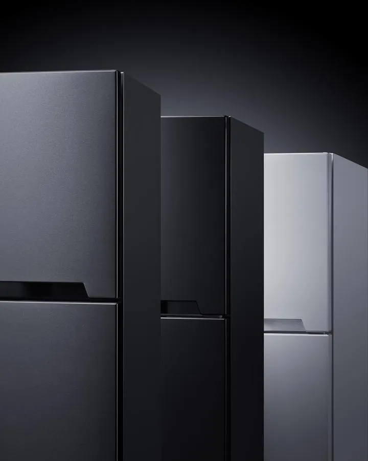 Summit CTR152BLHD 28 Wide Top-Mount Refrigerator-Freezer