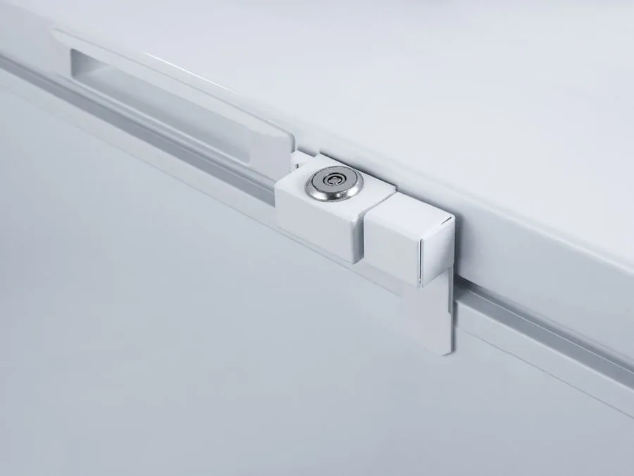 Summit VLT1750IB Laboratory Chest Freezer Capable Of -35 C (-31 F) Operation With Dual Blue Ice Banks