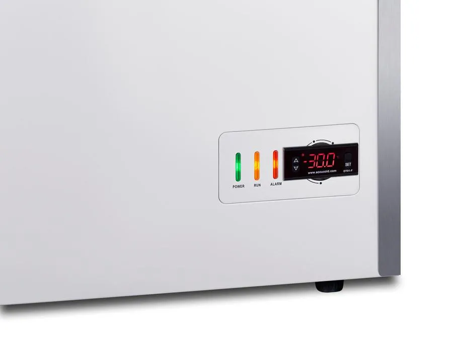 Summit VT73 6.7 Cu.Ft. Chest Freezer. -30 C