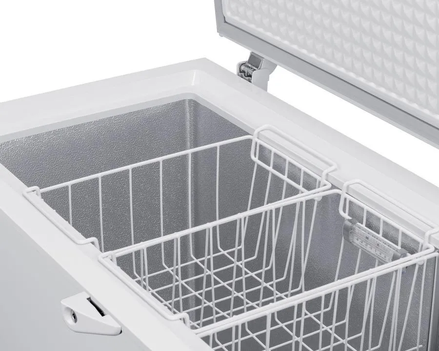 Summit VT73 6.7 Cu.Ft. Chest Freezer. -30 C